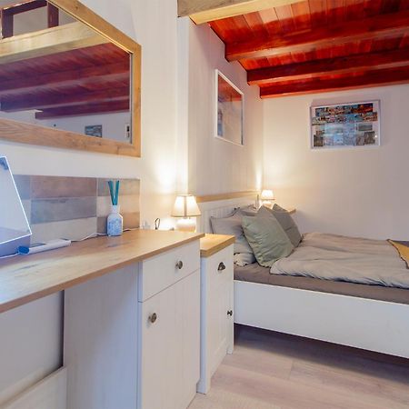 Dob Apartment With Ac Будапеща Екстериор снимка