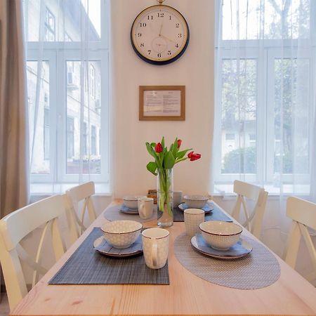 Dob Apartment With Ac Будапеща Екстериор снимка